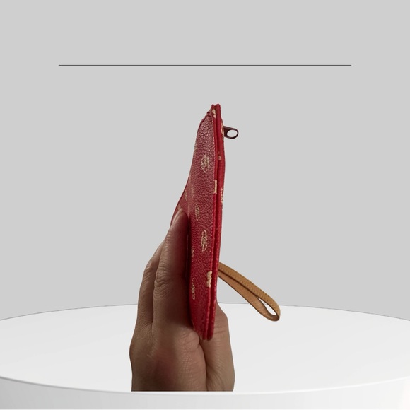 Dooney & Bourke red and tan signature envelope wristlet zipper wallet - Picture 5 of 8